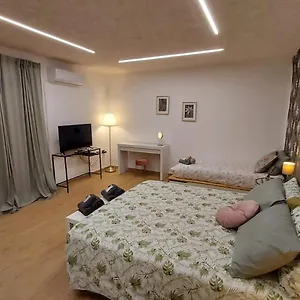 dnholidayhouse.catania-hotels.net/